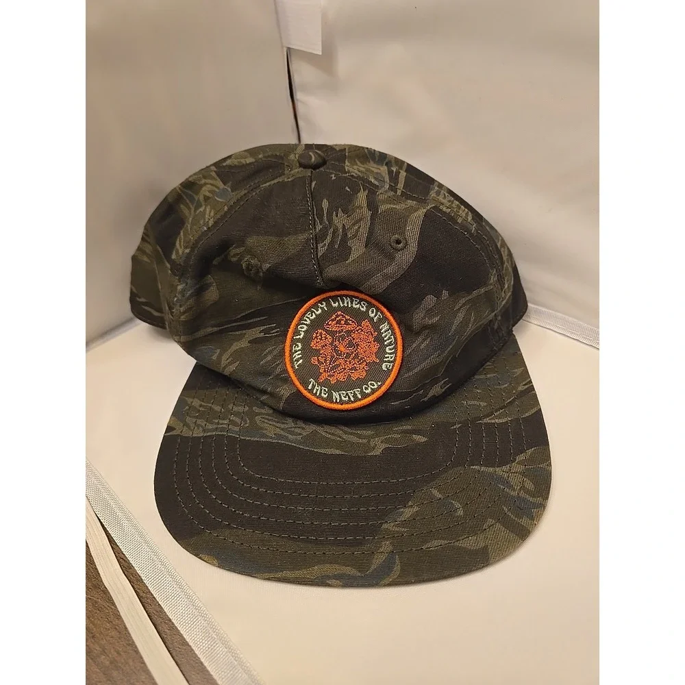Neff 70s Inspired Camo Flat Bill Baseball Hat Snapback Skater One Size Pre Owned - Picture 1 of 3